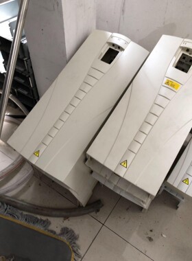 ABB变频器外壳盖子 灰色的破损 不退不换 不包邮