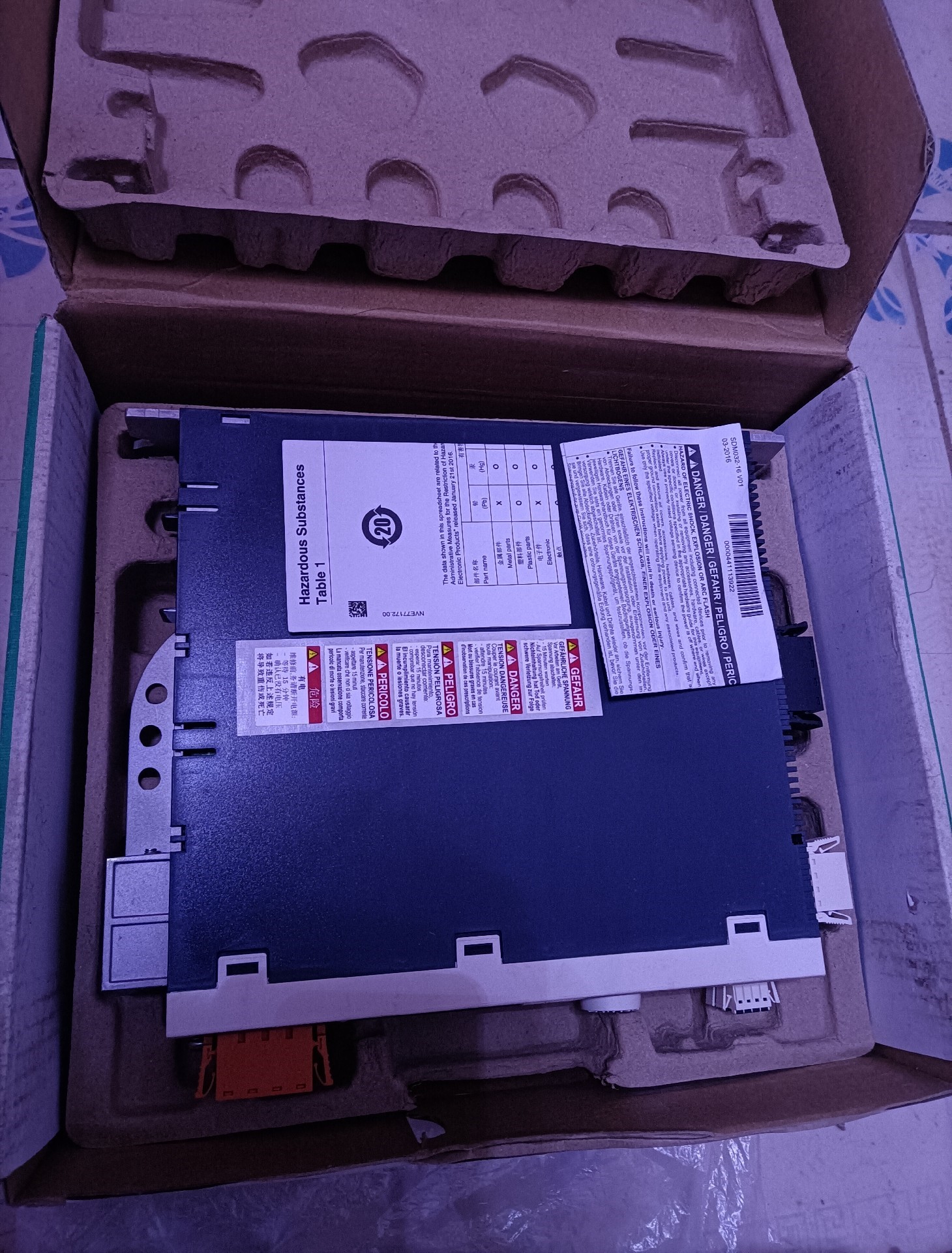 施耐德驱动器，LXM32AD12N4，全新原装正品，照片就是
