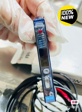 基恩士光电开关FS-V12S0（2257），数字光纤放大器。