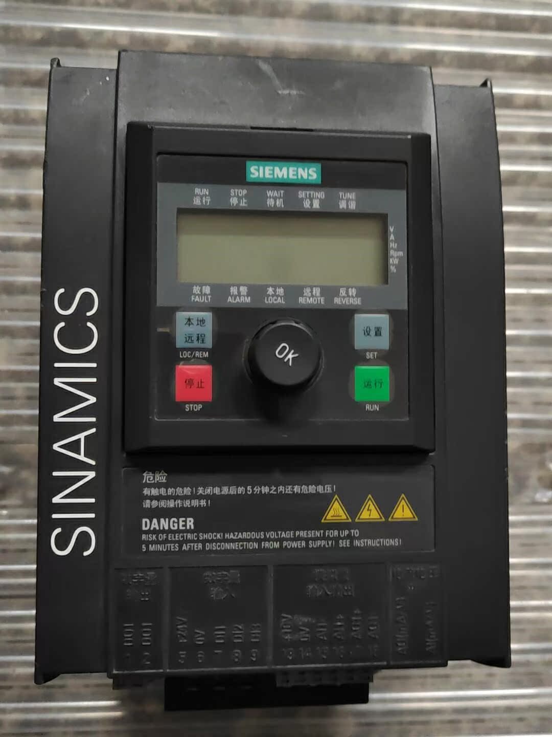 6SL3217-0CE15-5UA1西门子变频器 原装拆机正