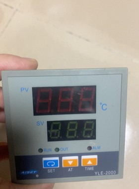YLE-2000温控仪，看图，实物拍摄，9.5成新。功能完好