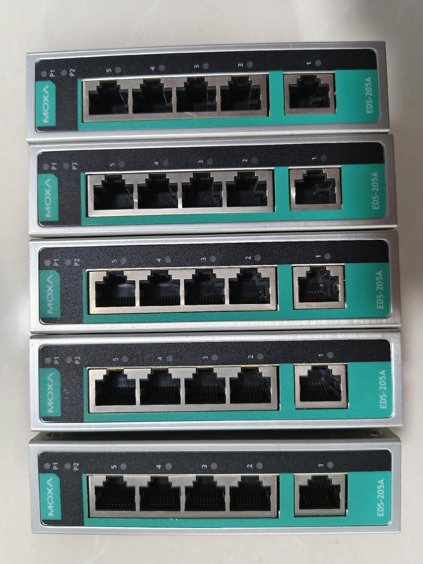 MOXA EDS 205A 5口非网管型工业以太网交换机，工