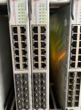 SPIRENT网络测试平台 SPT-9000A 型号如图，开