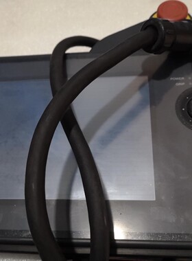 原装拆机，基恩士VT3-V7R触摸屏，成色漂亮，拍前询价