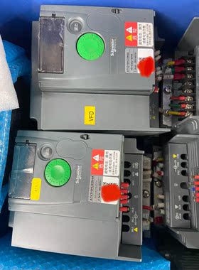 ATV310HU22N4A，施耐德变频器，功能包好，实物拍摄