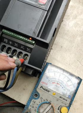 三晶变频器重载7.5kw，S7R5G3/S011F3，实物拍