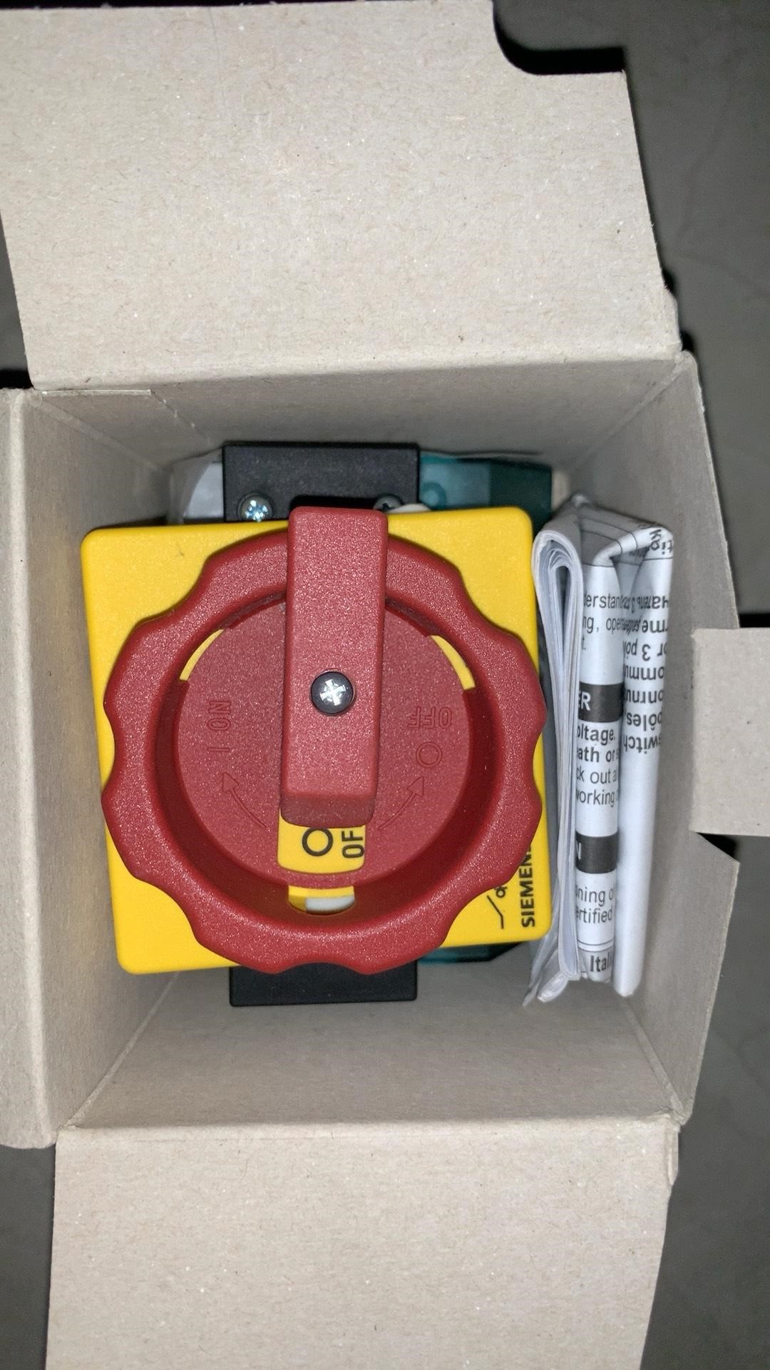 3LD2203-3VK53西门子应急开关 紧急开关 全新原装