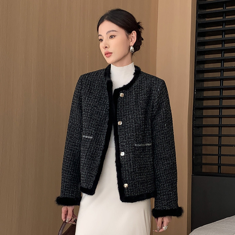 海宁进口2025年新款水貂皮皮草外套女貂皮大衣貂毛年轻款时尚V领