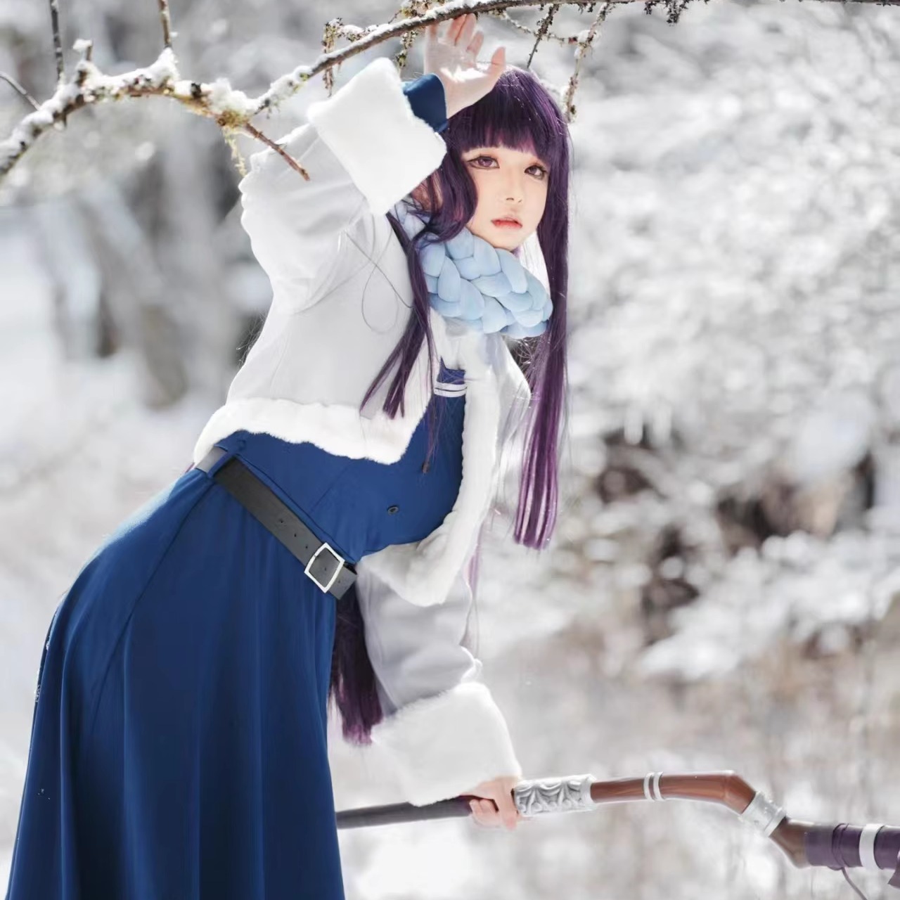 送的芙莉莲服少女冬服套装