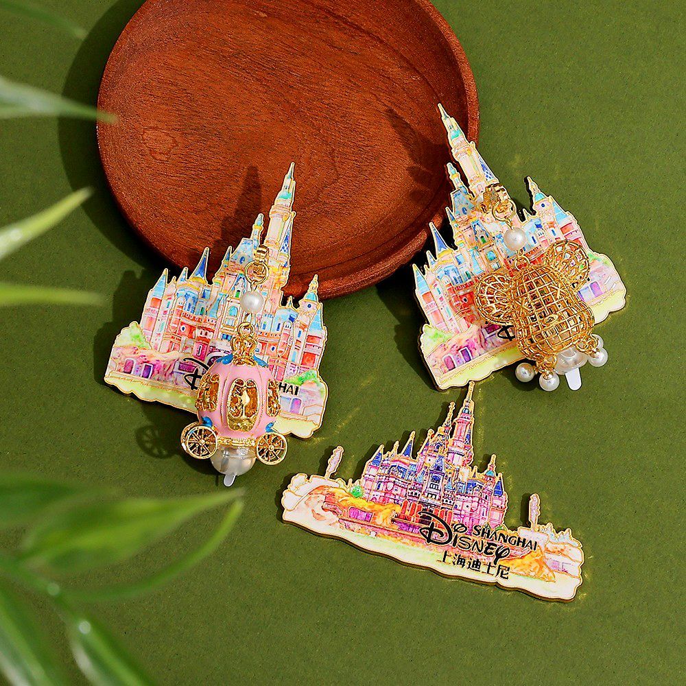 上海迪士尼城堡发光灯笼冰箱贴