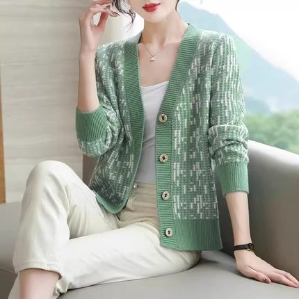 中年妈妈毛衣开衫女短款洋气2025新款春秋外搭时尚宽松针织小外套