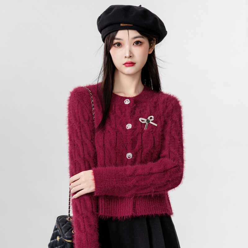 短款黑色马海毛毛衣外套圆领