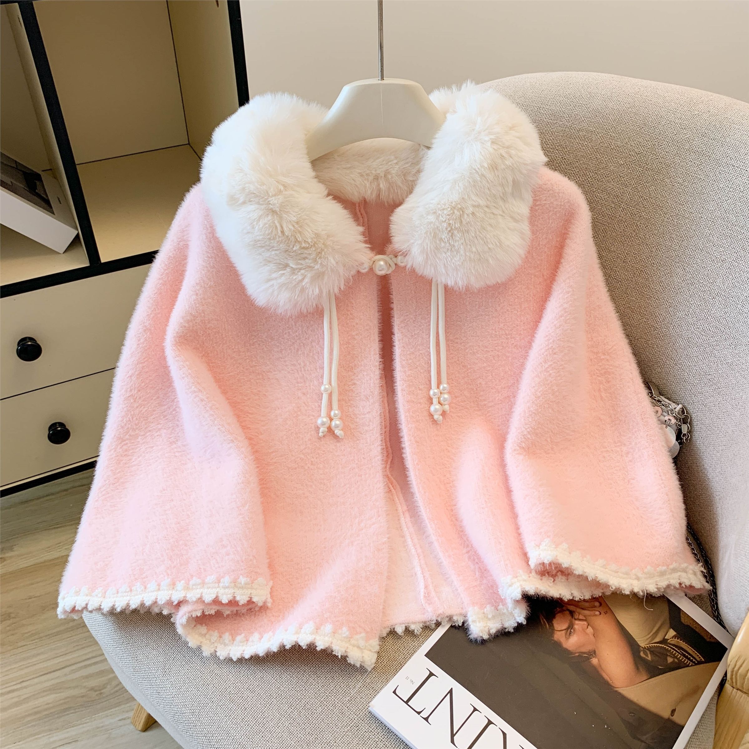 温柔毛毛领披肩小香风斗篷女秋冬长袖甜美珍珠扣复古民国外套上衣