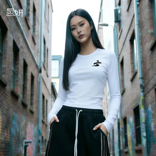休闲辣妹风显瘦长袖 上衣 T恤女白色棉质圆领印花薄款