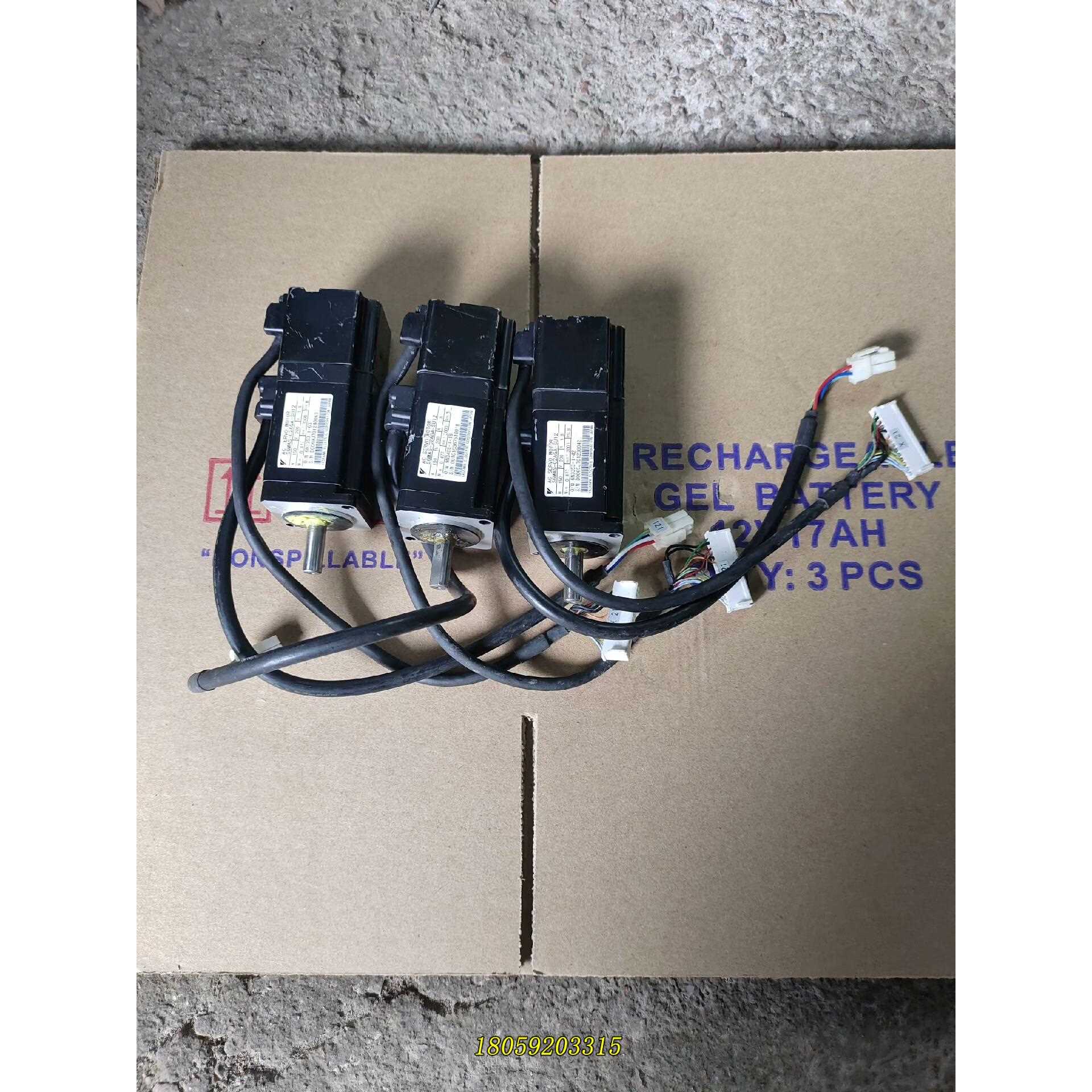 安川电机SGMAS-C2AGA-SU12，150W。成色议价