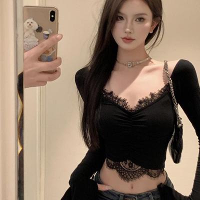 纯欲辣妹V领喇叭袖蕾丝短款上衣