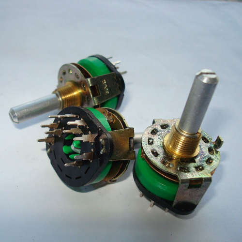 日本ALPS阿尔卑斯SRRM旋转波段开关1刀2档位 轴长25mm切换开关