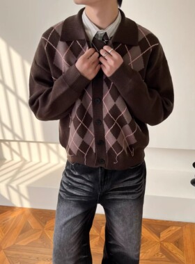 SWAG棕色菱格纹POLO领开衫针织衫男女cleanfit复古休闲学院风毛衣