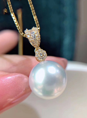 14-15mm白色瓜子款施家贝珠吊坠DZB201