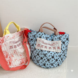 韩国ins妈咪包多功能大容量绗缝刺绣碎花水桶包外出手提母婴包