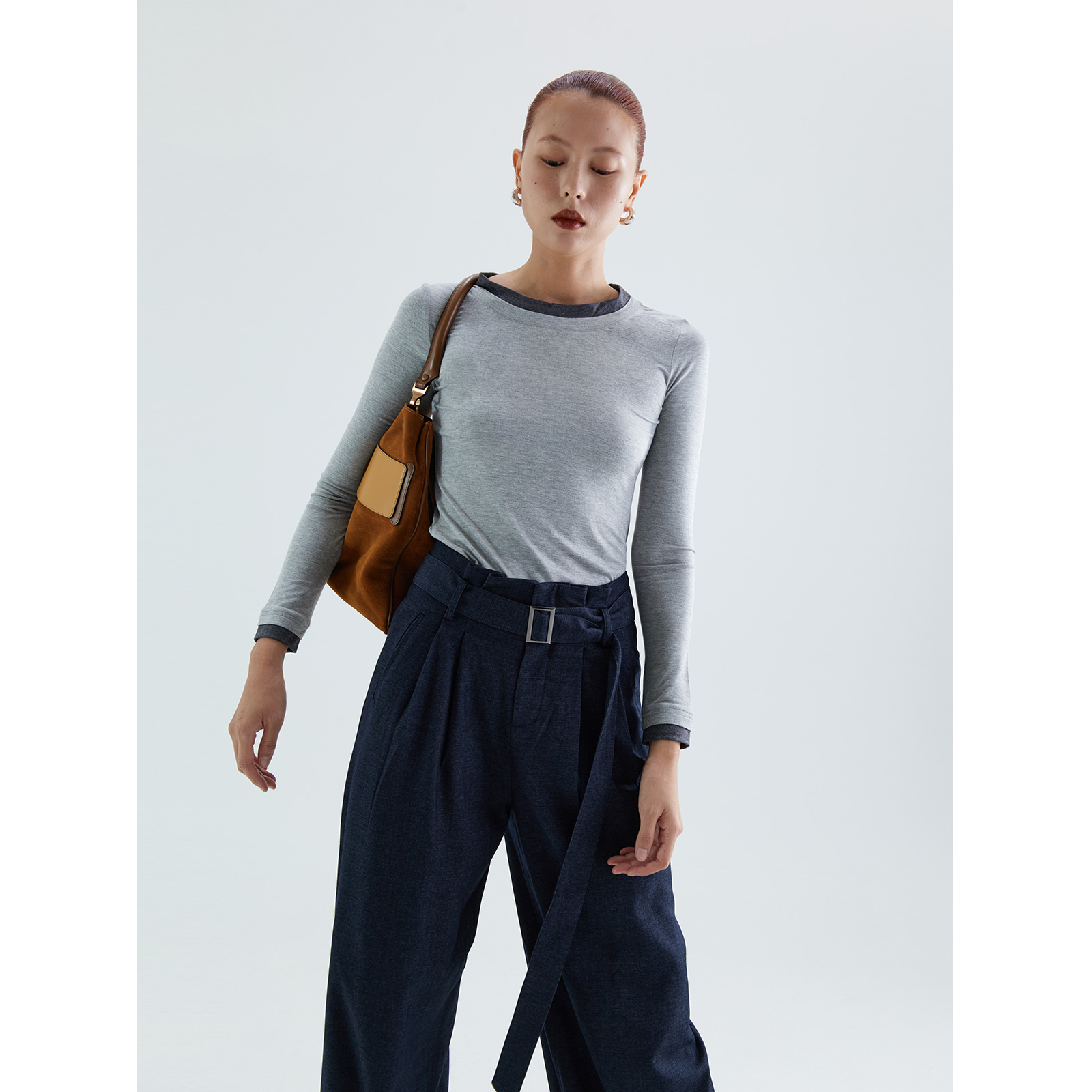 拼色合身针织面料打底衫长袖上衣