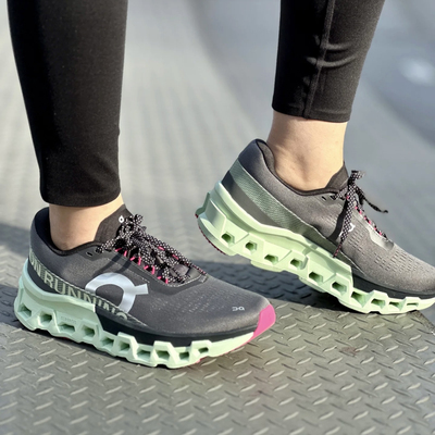 On昂跑 Cloudmonster 2 春夏新品怪兽鞋女款轻量缓震跑鞋