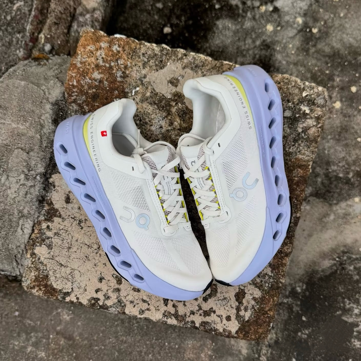 On昂跑 Cloudsurfer Next 新品女款超轻量长距离缓震跑鞋