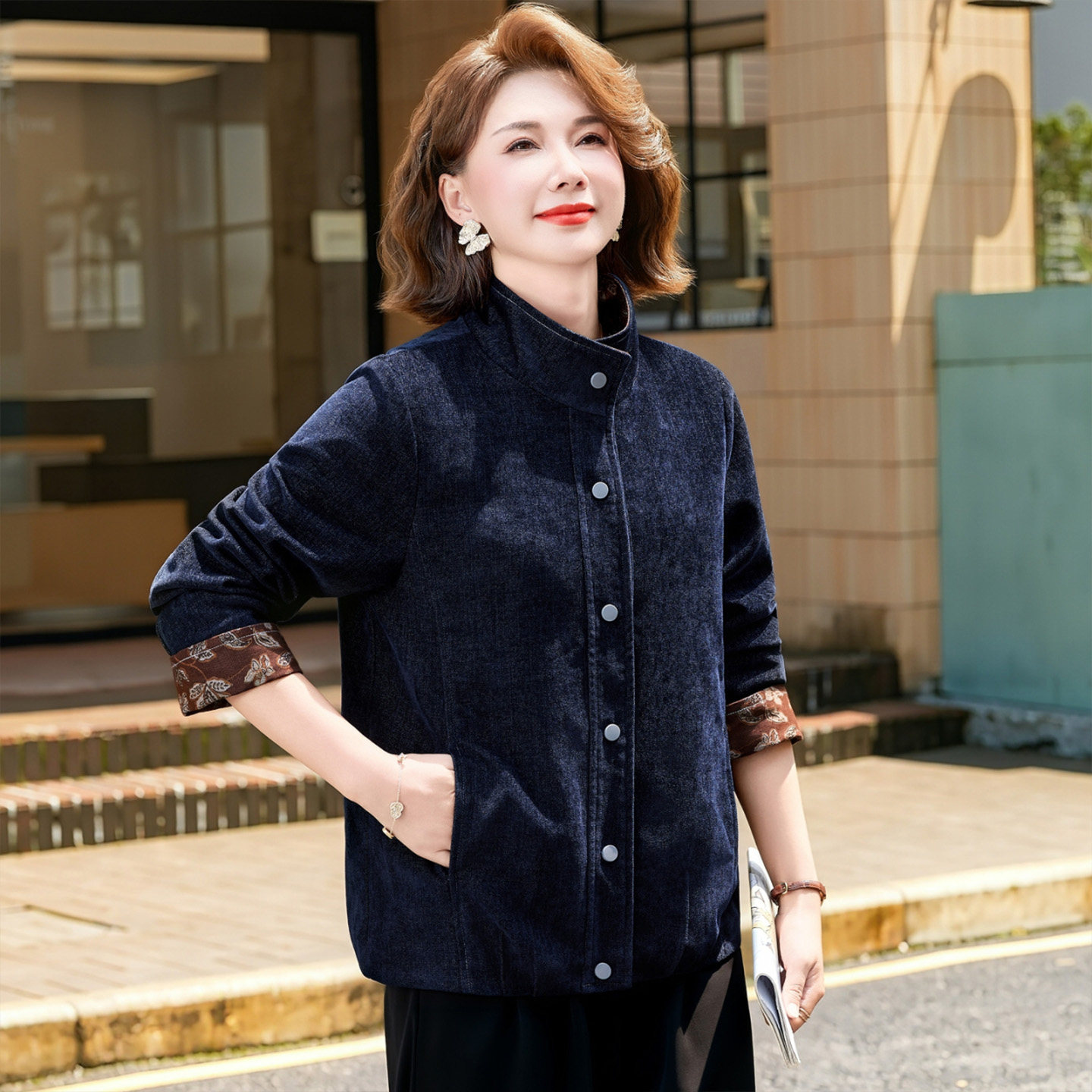 新款妈妈装春秋休闲牛仔外套女图片