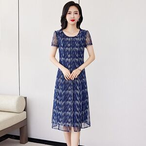 2026夏季新款中年妈妈短袖连衣裙女气质圆领大码宽松显瘦网纱裙子
