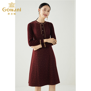 乔万尼2025秋冬新款A字版型高腰线显瘦设计羊毛呢保暖连衣裙