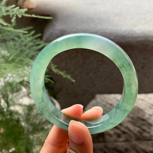 隆和翡翠手镯翡翠场地直销手镯