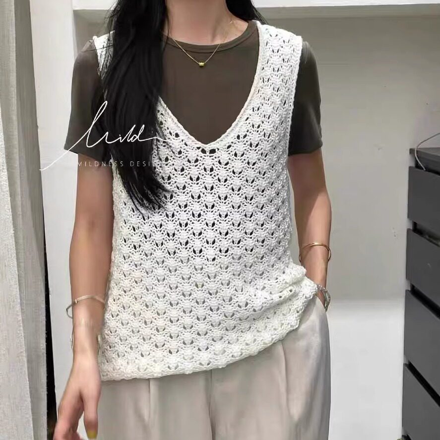 原单外贸网红四季叠搭镂空砍袖羊毛马甲女洋气奶呼呼无袖坎肩背心