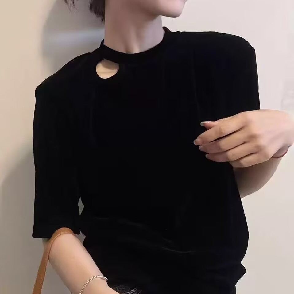 原单外贸领口镂空丝绒中袖打底衫黑色复古欧货软糯减龄五分袖T恤