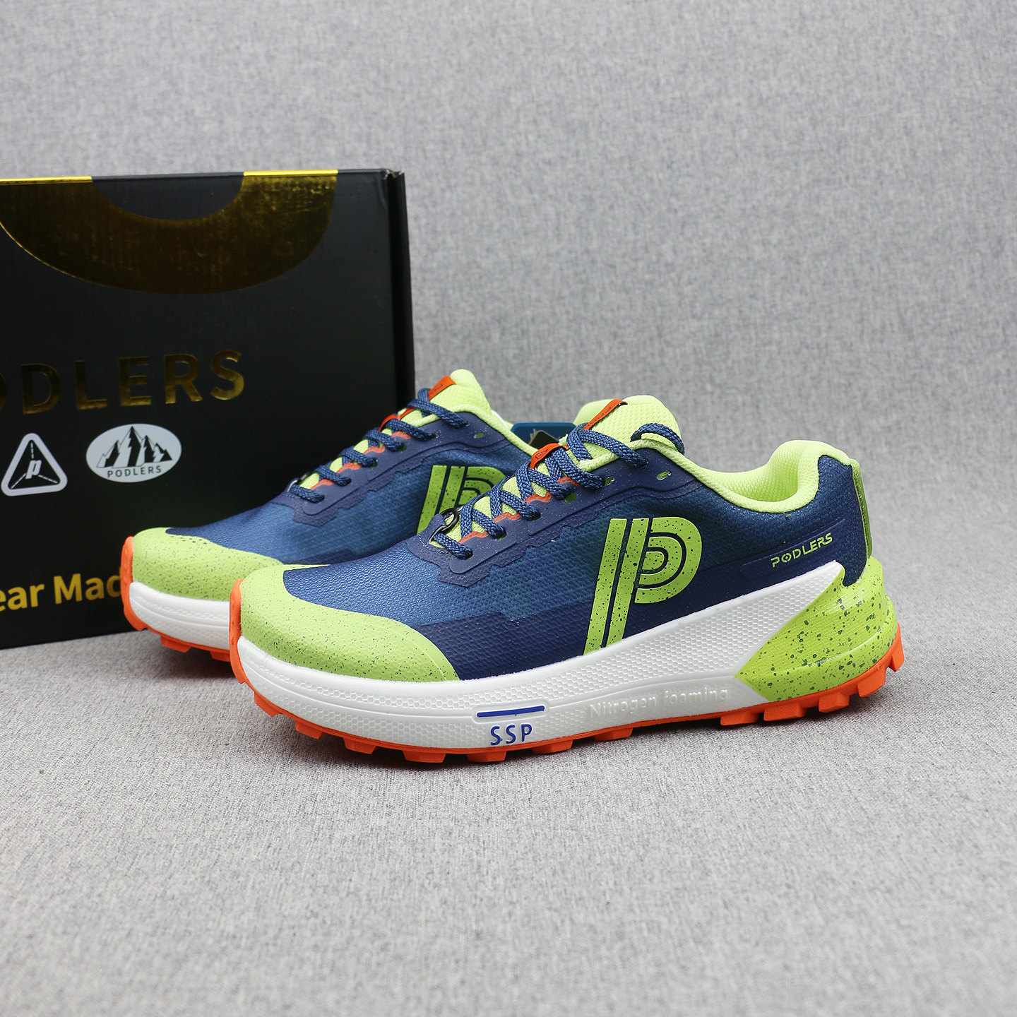 外贸欧美订单男女款网面透气户外越野跑鞋高弹减震碳板运动跑步鞋