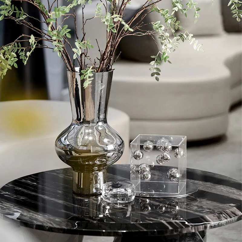 高级感轻奢客厅现代样板间家居装饰品设计师软装艺术银色花器摆件