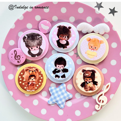 可爱蒙奇奇少女复古磁吸手机支架