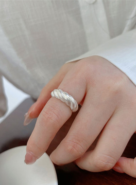 甜酷麻花戒指女时尚百搭高级感牛角包开口指环小众个性食指戒潮