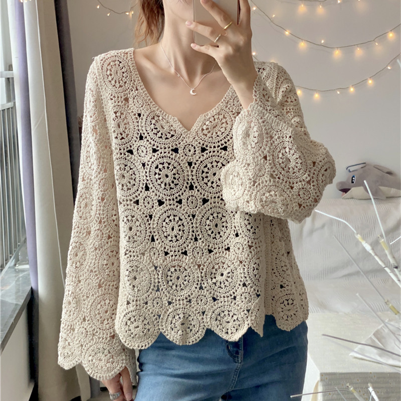 2025年新款韩版针织衫女长袖显瘦高级感钩花镂空上衣套头防晒罩衫