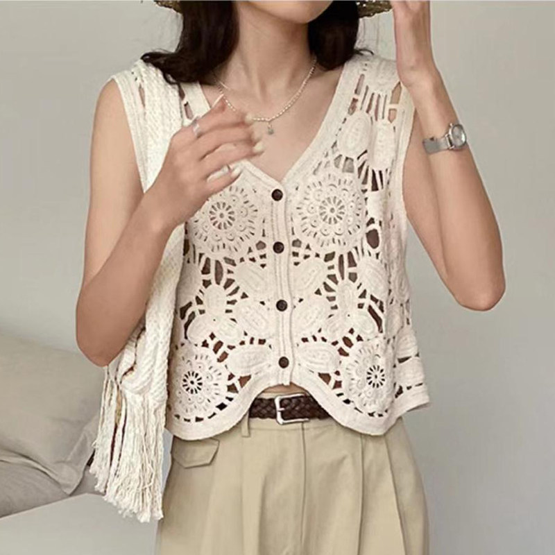 2026夏季新款韩版高级感小个子针织背心马甲开衫女外穿短款上衣潮