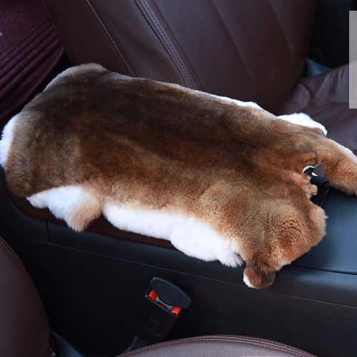 獭兔皮毛汽车扶手箱垫四季通用型