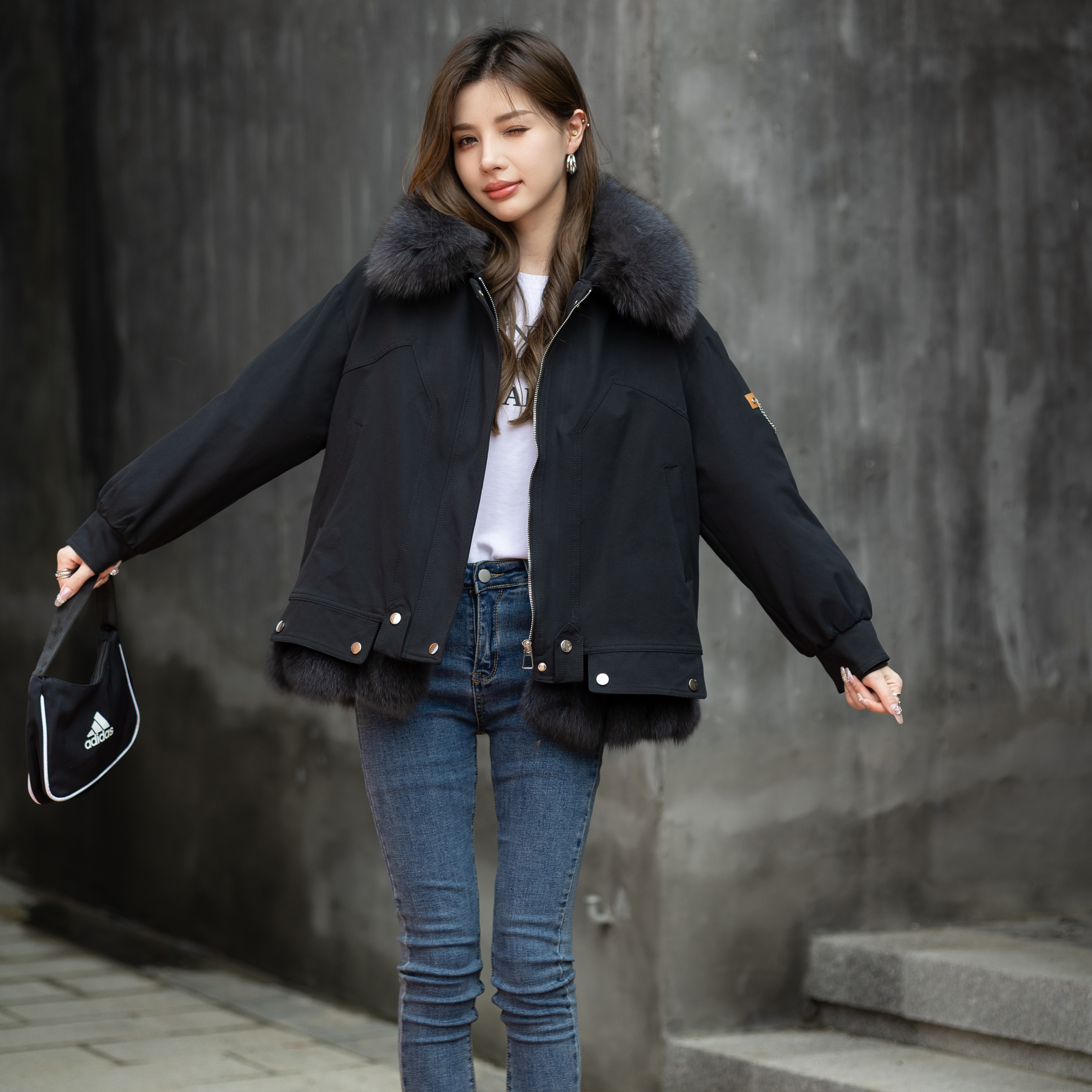 韩版大毛领派克服qixi/妻姿