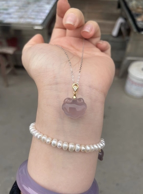 高冰如意锁玉髓项链女锁骨链轻奢小众平安锁玛瑙吊坠颈链生日礼物