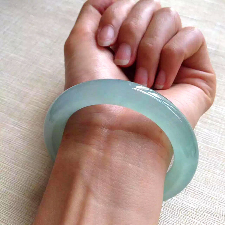 翡翠伴生冰种水沫玉手镯 圆条蓝水漂花水沫子玉镯扁环 蓝花石英岩