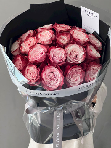 厄瓜多尔进口玫瑰红酒花束上海同城生日送女友老婆妈妈鲜花速递