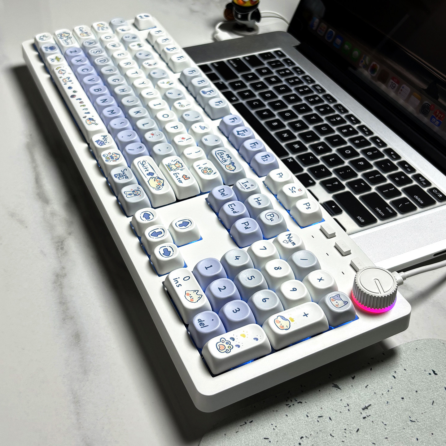 小狗不白108键机械键盘 女生高颜值有线版台式电脑办公客制化键盘