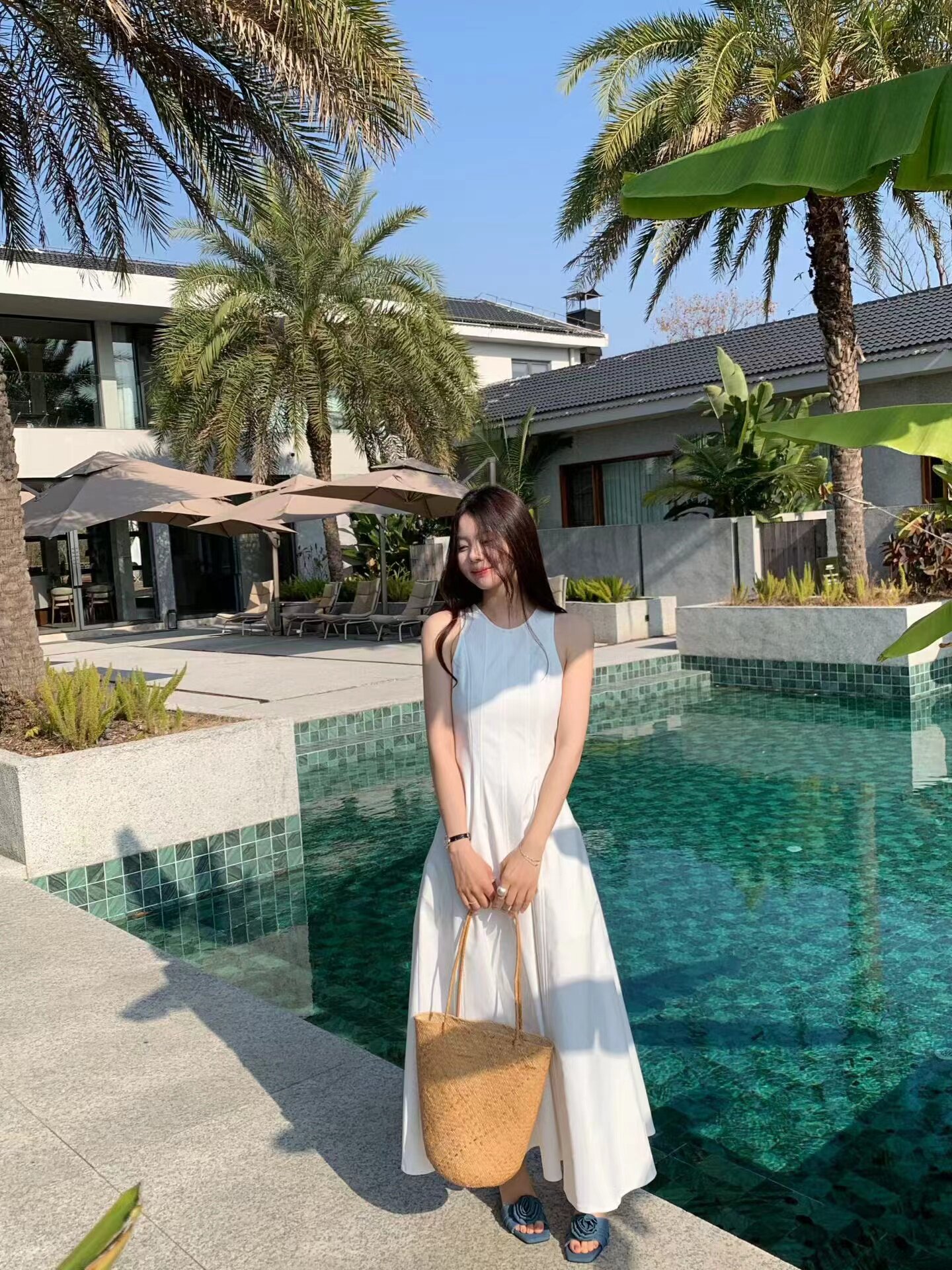 2026夏季新款韩版时尚百搭圆领无袖背心裙女修身显瘦连衣裙