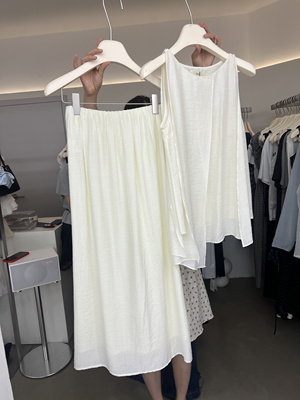 法式套装2025夏季间韩高级洋气不规则无袖背心上衣女+松紧腰半裙