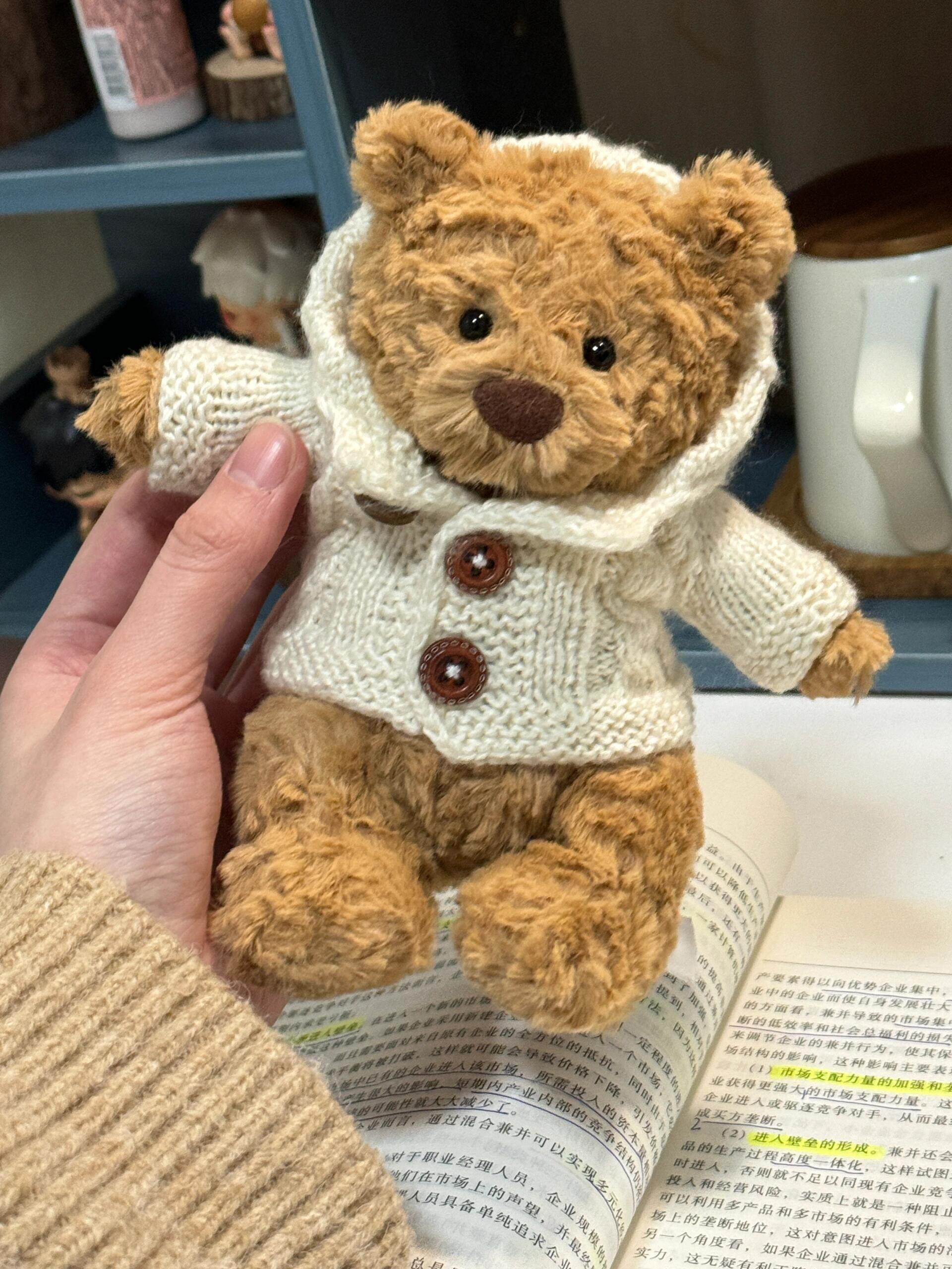 百补英国Jellycat巴塞罗熊玩偶图片