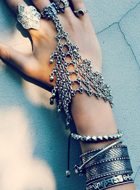 欧美时尚新款复古夸张镂空雕花网状连指手链 手饰女金属饰品