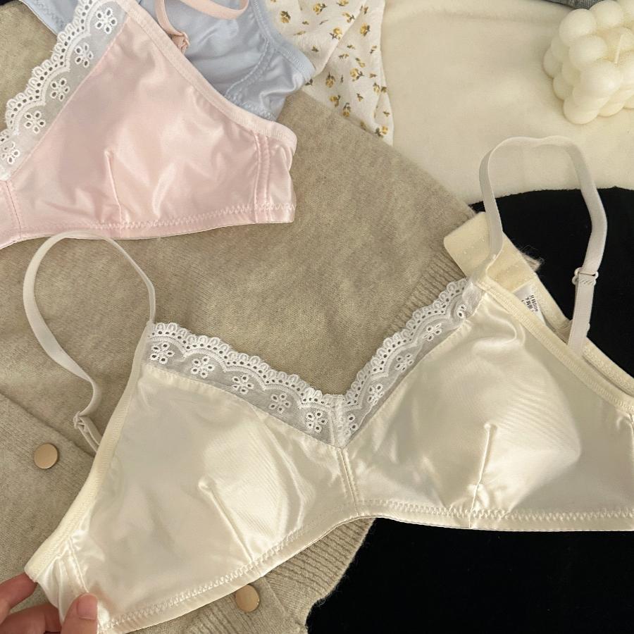 新款高初中大学生内衣少女薄款显小平胸微聚拢无钢圈兔耳杯文胸罩